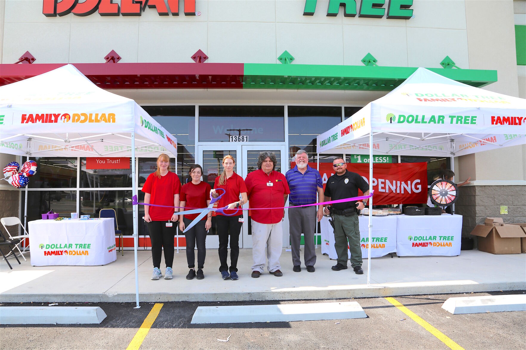 Family Dollar and Dollar Tree joint store opens in Geraldine